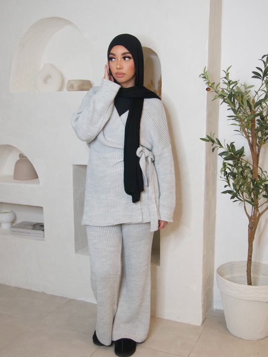 ENSEMBLE GRIS EN MAILLE